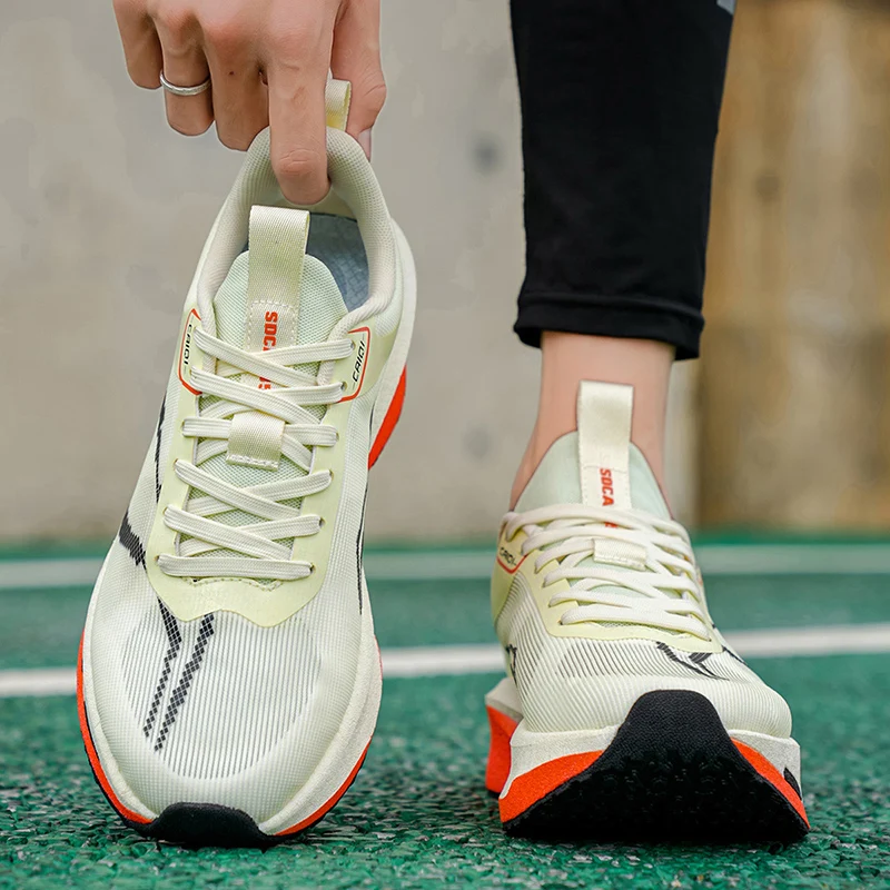 Hardloopschoenen Carbon Board  - Running Shoe Carbon recensie en prijs
